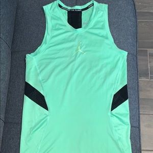 Jordan flight compression tank size medium